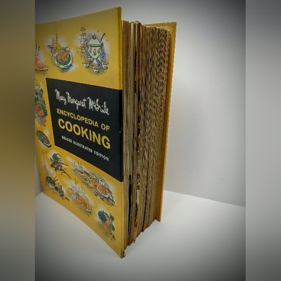 VERY RARE FIND Mary My McBride Encyclopedia of cooking - Picture 3 of 9